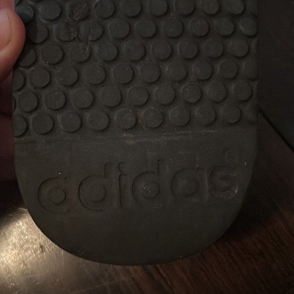 Adidas slides black with silver logo - Picture 5 of 7